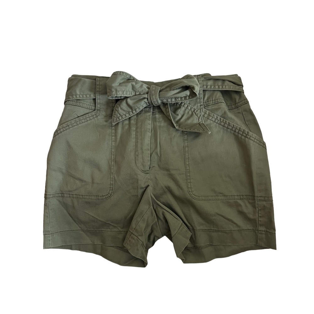 White House Black Market Green Tie Belt shorts